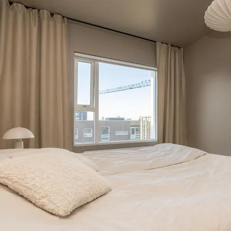 Modern Flat In Reykjavik, Ulfarsardalur *